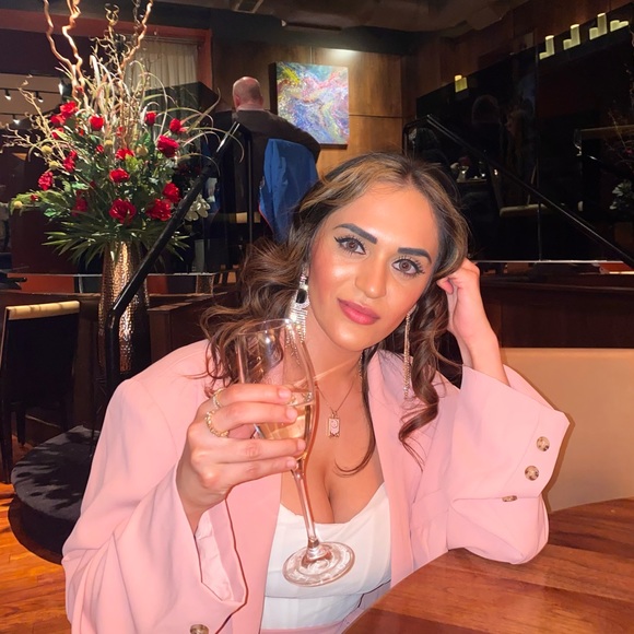 Meet your Posher, Davinder - Picture 1 of 1